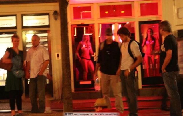 太狠!加拿大警方决定公开嫖客资料和照片,还会第一时间通知其家人! | 加国地产资讯_18ca.com -第1张 太狠!加拿大警方决定公开嫖客资料和照片,还会第一时间通知其家人! | 加国地产资讯_18ca.com -第1张