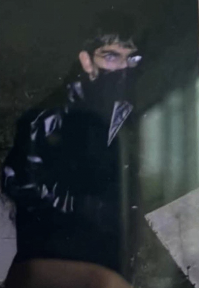 0shy4